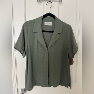Good for Sunday Sage Linen Short Sleeve Button Down